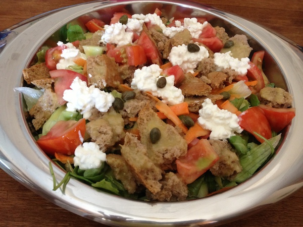 salata kritharokoyloyra cottage