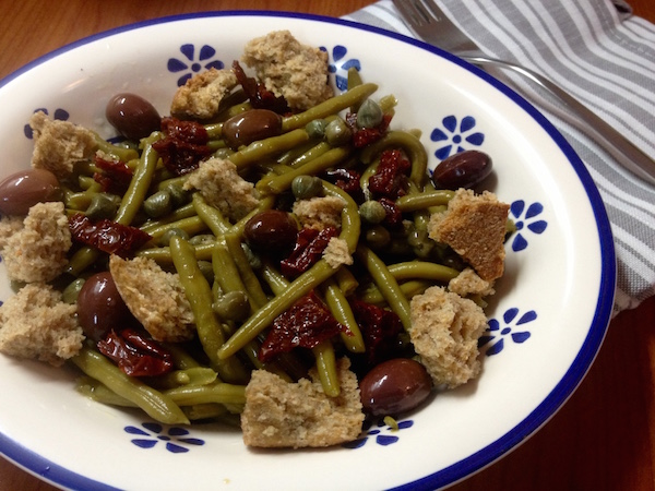 salata fasolakia liastes1